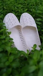 [Free Shipping] Summer New Coros Shoes Closed-Toe Slippers WomenS Non-Slip Cute Casual Home Outdoor Soft Bottom Bathroom Breathable Sandals