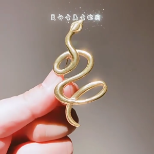 Fashionable Gold Serpents Brooch for Fashion Enthusiasts Interested In Snake Culture Sturdy and Fade Resistant