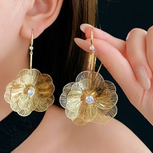 DRESSPLUS Retro Flower Long Hanging Earrings Ear Studs Trendy Petal Earrings Studs Romantic Metal Ginkgo Leaf Hollow Earrings