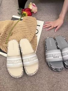 [Free Shipping] Thick-Soled Platform Sandals Waterproof Platform Flip-Flops Casual Sandals With Color-Blocking Design Trendy Casual Sandals