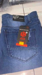 Celana Pendek Pria Jeans Big Size Motif Wisker