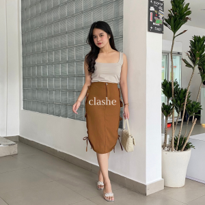 Xyna Skirt Rok Cargo Serut Wanita Crinkle Airflow Anti Lecek Korean Style Terbaru Kekinian Viral by Clashe