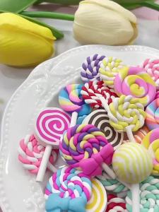 100 ถุงนำโชคผสมอาหารดินเหนียวนุ่มหนึ่งแพ็ค   วัสดุเคสศัพท์รูปขนมหวานจำลอง ลูกอม คุกกี้ มาการอง