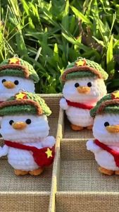 SET 2 Móc Khóa Len Capybara Đội Nón Lá / Mũ Cối Yêu Nước Thủ Công Treo Túi Xách Handmade Quà Tặng 30/4 2/9 – Voncharm