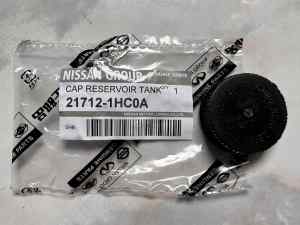 GENUINE 100% Original Nissan Reservoir Tank Lid Cap Radiator reservoir Cap Nissan Livina Xtrail Serena Nissan Juke Nissan March Terano