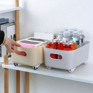 4 ประเภท 2 สี ค่ะ ล้อเลื่อนทิศทางเฟอร์นิเจอร์ พลาสติก กาวในตัว ล้อเหนียวได้ เล็กๆน้อยๆ เคลื่อนไหวได้จริง ล้อเลื่อนด้านล่างของกล่องเก็บของ ของใช้ในครัวเรือน