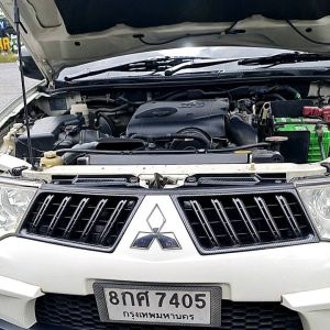 ยางกันกระแทกปิดกระจัง Mitsubishi Pajero Sport ปี 2009-2014 2WD/4WD เซต 1 ติดตั้งและมียางกันกระแทก สำหรับแท้ศูนย์