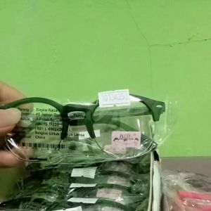 Kacamata Anak Cewek Warna FF 901: Desain Stylish & Berkualitas Tinggi