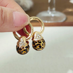 Fashionable Ring Gift 跨境时尚复古金属豹纹圆心耳扣女小众气质简约独特设计感耳环批发
