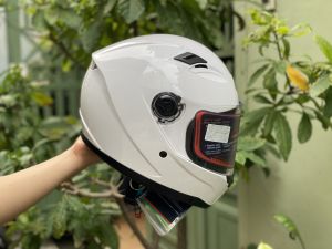 Mũ bảo hiểm fullfacef AGU trắng bóng - Tặng Kèm Khăn Trùm Ninja