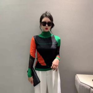 AMMIN เสื้อยืดแขนยาวสำหรับผู้หญิงสไตล์เกาหลีเรียบง่ายกึ่งคอสูงพิมพ์ลายกราฟฟิตีมัดย้อมพิมพ์ลายสำหรับฤดูใบไม้ผลิ/ฤดูร้อน