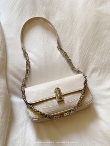 Túi Chl0 2 Màu Hồng Xinh Xắn Đáng Yêu Size 21cm (Auth Tuồn)