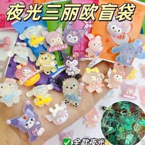 Oldlaiben 30PCS Cartoon Luminous Blind Bag Mini Animal Blind Bag Toys Light Cute Cartoon Modle Decor Kids Gift
