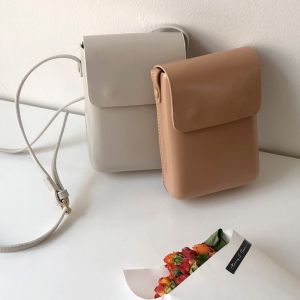 IELGY  Tas Ponsel Vertikal Serbaguna Sederhana Retro Mini Messenger Tas Bahu Wanita