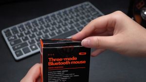 Inphic DR6 Mouse Wireless Rechargeable 2.4G&Bluetooth5.0/4.0 Tri-Mode 2400dpi Silent Ergonomic Mouse