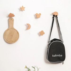 Sacesr 4/6pcs Star Moon Wooden Hook Multi-Purpose Key Holder Coat Storage Rack Wall Self Adhesive Hook HOME Decoration Gadgets 3T7R1