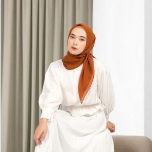 Glamour Hijab - Molla Series | Segi Empat Polycotton