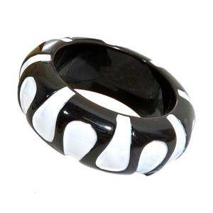 Elegant Polkas Dot Resin Bracelet for Women Comfortable Portable for Sensitive Skin and Gifting