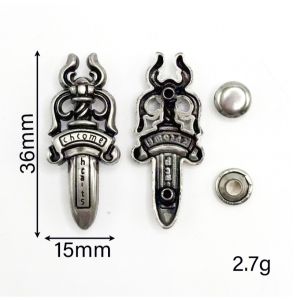 Bộ phụ kiện nút Chrome Heart dùng để custom giầy túi dép balo quần áo.