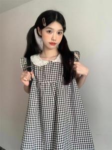MOMECHER ชุดฤดูร้อนแขนบินฤดูร้อนเดรสลายสก๊อตขาวดําแสนหวาน