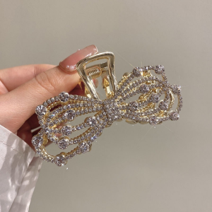 Exquisite Pearl Hair Clip Korean Style Hairclip for Women High-end Hair Shark Clips Temperament Female Hair Claw Clip Luxury Diamond Hair Pins Fashion Hair Accessories