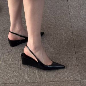 [Free Shipping] Plus-Size Pointed-Toe Wedge Sandals New Summer Style Backless Design Slimming Effect Versatile Mid-Heel Shoes