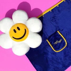 หมอนตุ๊กตาดอดไม้ Smile We Love หมอนอิง Cushion Blanket ผ้าคลุมตัว Wiggle Wiggle แท้ 100% พร้อมส่งจ้า