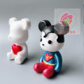 Tô tượng thạch cao gấu Bearbrick siêu nhân 2D size 7cm (không kèm màu và cọ). 