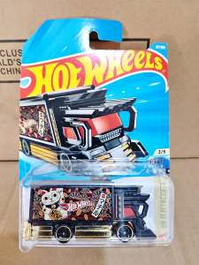 Hot Wheels Black Truck with Cat Design 3/5 raijin express
