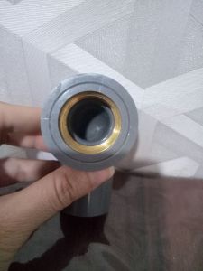 SAMBUNGAN PIPA L KNEE DRAT DALAM 3/4 KUNINGAN PVC RUCIKA