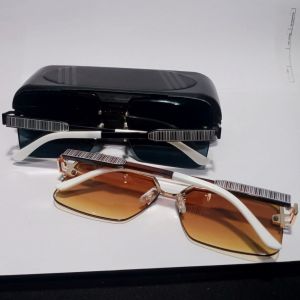 Kacamata Hitam Wanita Polarized Anti Silau dengan Frame Kotak Modern