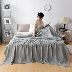 Cotton Waffle Gauze Towel Quilt Soft Skin-friendly Sofa Cover Blanket Summer Quilt Air-conditioning Blanket Bedspread