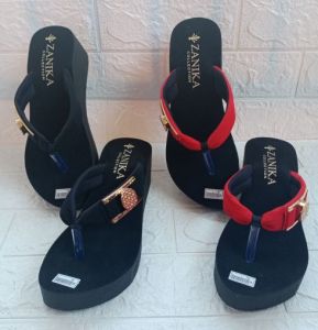 Cantika Sendal Jepit Wedges Tali Gesper Terbaru