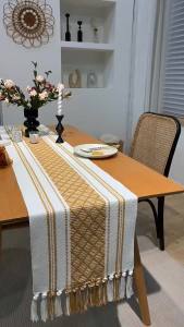 ผ้าคลุมด้ายฝ้ายแจ็คการ์ดสานผ้าปูโต๊ะใหม่ ผ้าปูโต๊ะยาวสไตล์โบฮีเมียน ผ้าคลูมตู้ น้ำชาตู้ ห้าถัง ผ้าคาดเตียง นอนห้องนอน โต๊ะ ผ้าคลูมตู้