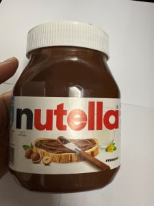 Sản phẩm dạng phết chứa hạt phỉ và ca cao Nutella 680G/chai nhập khẩu Úc