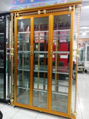 Lemari Hias / Lemari Pajangan Alumunium 3Pintu