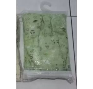 Snobby Gendongan samping tersedia warna hijau atau gading TPG2342 atau TPG2343