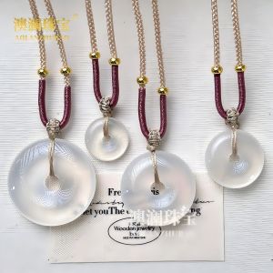 Natural White Moonlight Agate Cloud Pattern Peace Lock Pendant High-Ice Chalcedony Ruyi Lock Necklace Pendant Clavicle Chain