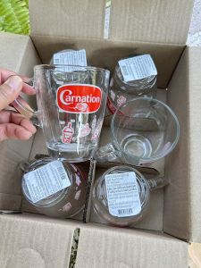 (ราคายกโหล 12 ใบ) แก้วตวงคาร์เนชั่น แก้วตวงลายใหม่ 8ออนซ์/250ml