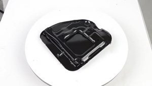 ฝาที่ปิดแผงประตูเชื้อเพลิงยานพาหนะมีความทนทานสูงติดตั้งง่ายสำหรับการเปลี่ยน77305-04904ที่แข็งแรงและคงทน