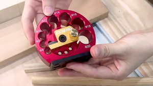 Có thể điều chỉnh Dowel Maker Jig 8-20 mét với cánh kim loại Chế biến gỗ Máy Khoan Điện phay Dowel thanh tròn dụng cụ phụ trợ