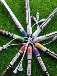 Bóng đèn LED 120cm thân nhựa kín nước dùng trang trí(có 8 màu)