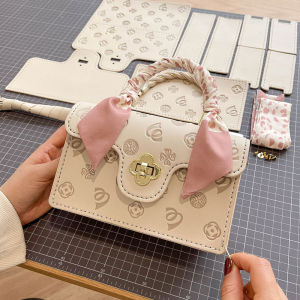 [Có Video HD] Túi Handmade Túi Tự Đan Họa Tiết Dập Nổi Chất Liệu Da Cao Cấp Khóa Hình Bông Hoa 4 Cánh Sang Trọng - EB07