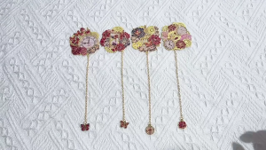 Flower & Clock Book Markers with Pendant Chain Metal Reading Bookmarks Page Markers Retro Bookmarks for Book Lovers