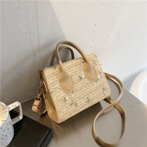 Tas Selempang Wanita Bahan Anyam Jerami Import/Slingbag Fashion Wanita Motif Lace/Totebag BAO027