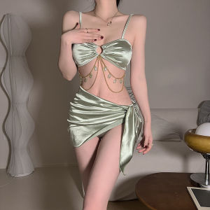 ชุดว่ายน้ำผู้หญิง บิกินี่ ทูพีช เซ็ท 3 ชิ้น บรา กางเกง กระโปรงประดับโซ่เพชร 2426