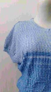 Blouse rajut wanita