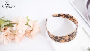 Tortoise Shell Headband for Women Wide Leopard Thick Plastic Hair Band with Teeth for Womens Hair No Headache No Slip French Vintage Acetate Hair Accessory