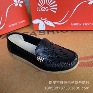 Free Shipping New Spring And Autumn Collection: Comfortable And Breathable Leather Shoes For Mothers And Elderly Women Featuring A Soft Sole