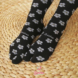 Kaos Kaki Sashee Jempol MotifJaring Bunga Besar